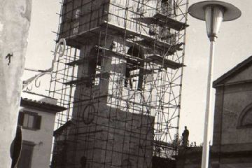 Il restauro del campanile (1959)